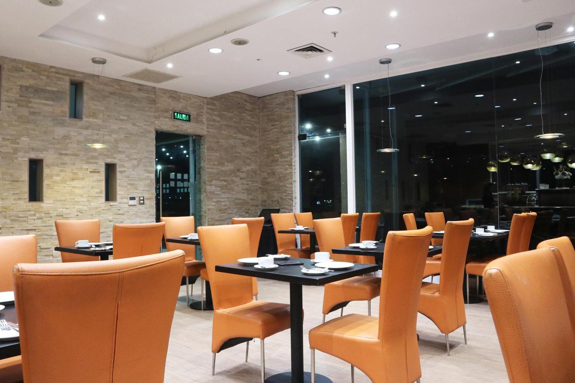 Wyndham Garden Antofagasta Pettra Hotel Exterior photo